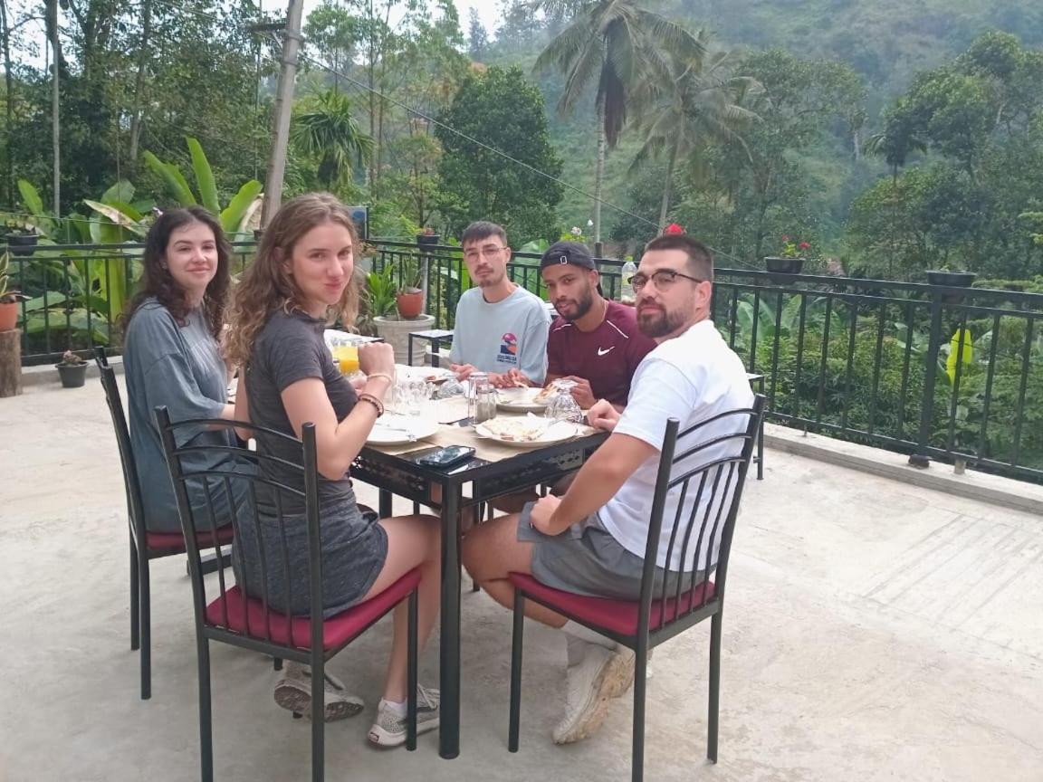 Ella Thenulya Hotel Exterior foto