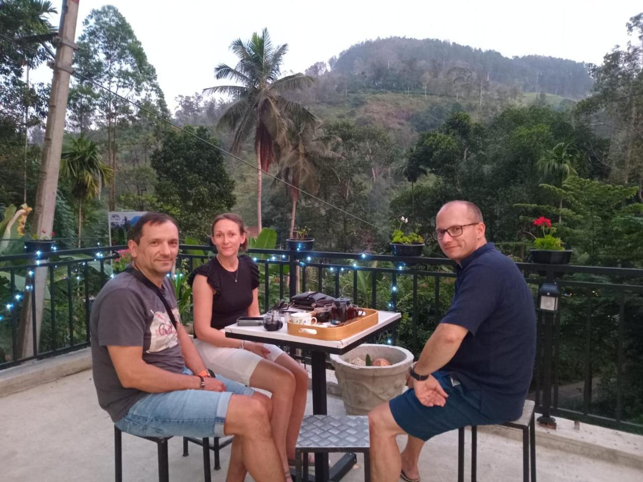 Ella Thenulya Hotel Exterior foto